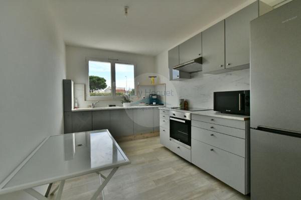 TOULOUGES immeuble 4 faces, 3 appartements, un garage + terrain encore constructible