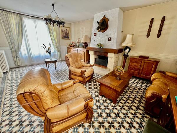 Maison Vaureal €649 000 ** - Référence 2195