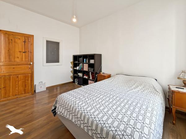 Appartement 180 000 € Marseille 05 3 p 54 m² DPE D