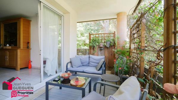 Roseraie  - T4 de 81 m² avec terrasse de 20 m², piscine et 2 places boxés