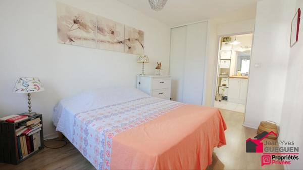 Roseraie  - T4 de 81 m² avec terrasse de 20 m², piscine et 2 places boxés