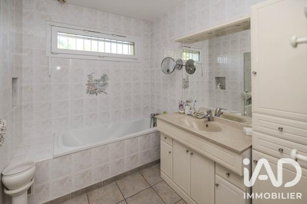 Maison à vendre 7 pièces 151 m² Aramon