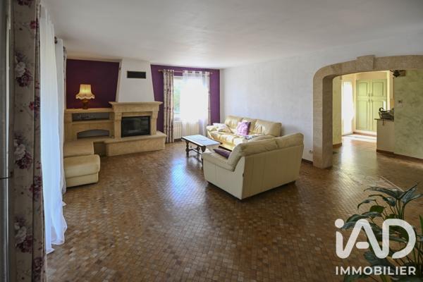 Maison à vendre 7 pièces 151 m² Aramon