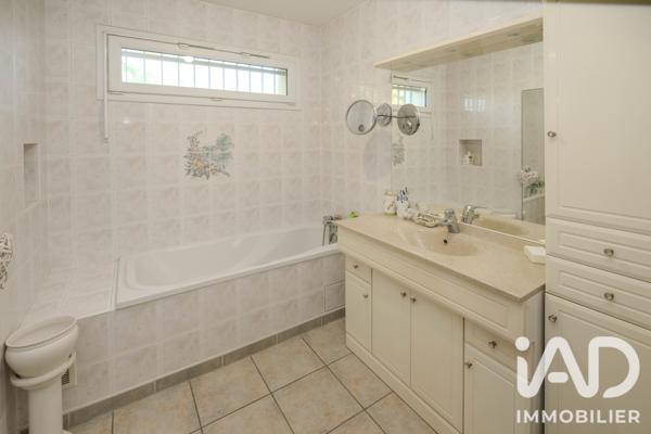 Maison à vendre 7 pièces 151 m² Aramon