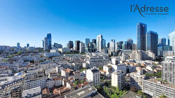 PUTEAUX/CENTRE 3 pièces en étage élevé sans vis-à-vis de 80 m² avec balcon 19m², double parking et cave