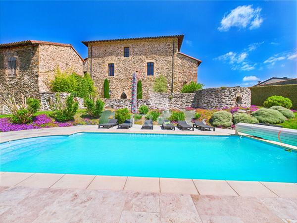 Demeure de prestige à Boisse-Penchot 11 pièce(s) 343 m2