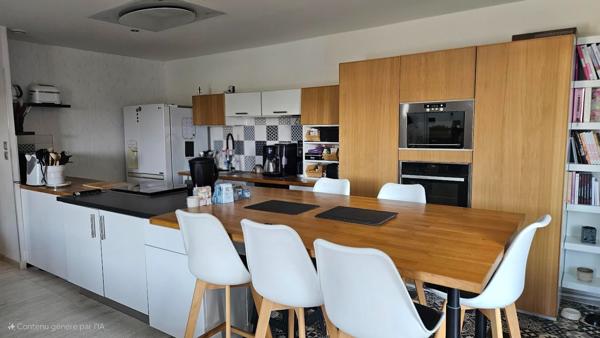 Maison 121 m² avec 5 chambres, piscine, panneaux solaires