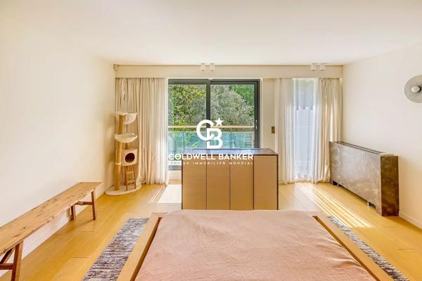 Appartement 8 pièces à vendre Neuilly sur Seine - 92200 / Réf: 22003-BC