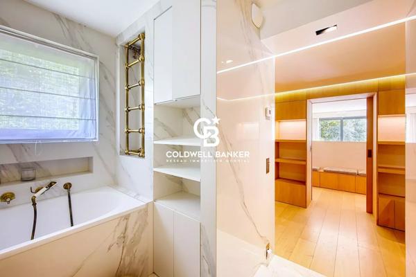 Appartement 8 pièces à vendre Neuilly sur Seine - 92200 / Réf: 22003-BC