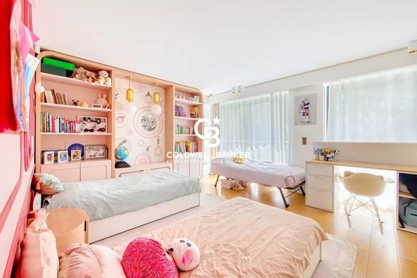 Appartement 8 pièces à vendre Neuilly sur Seine - 92200 / Réf: 22003-BC