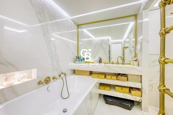 Appartement 8 pièces à vendre Neuilly sur Seine - 92200 / Réf: 22003-BC