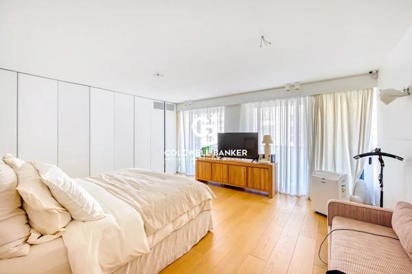 Appartement 8 pièces à vendre Neuilly sur Seine - 92200 / Réf: 22003-BC