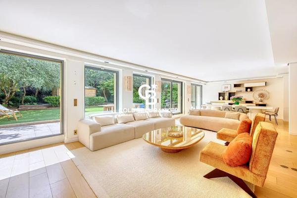 Appartement 8 pièces à vendre Neuilly sur Seine - 92200 / Réf: 22003-BC