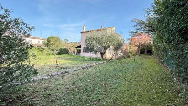 MAISON INDIVIDUELLE 7 PIECES 175 M²