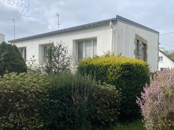 Le Relecq-Kerhuon (29480) En impasse bonne construction à rénover entièrement