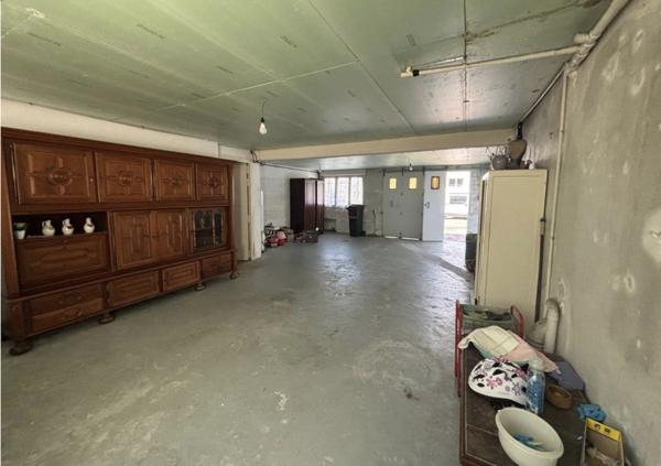 Le Relecq-Kerhuon (29480) En impasse bonne construction à rénover entièrement