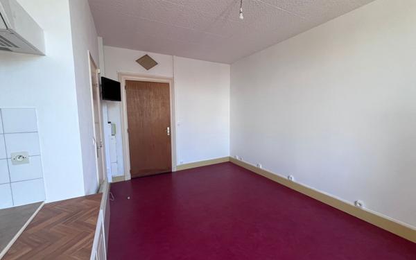 Appartement à vendre    1 pièce •  Saujon