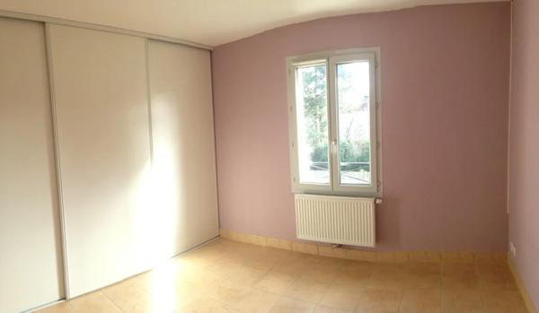 VILLA A LOUER - MONTANAY 187.88 m 2 - 2 089 € charges comprises par mois
