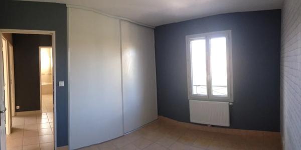 VILLA A LOUER - MONTANAY 187.88 m 2 - 2 089 € charges comprises par mois