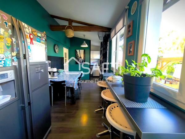 Maison en plein centre village avec dépendance de 85m2 à habiliter