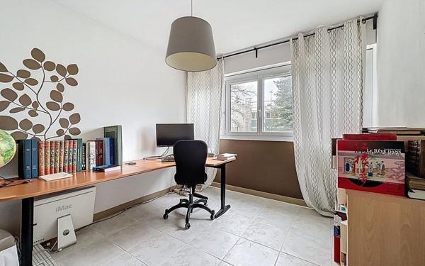 Appartement à vendre    5 pièces • 86,63 m2 Épinay-sous-Sénart