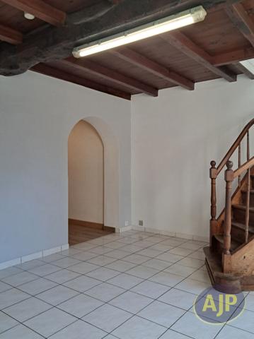 Location maison Pons : 591 € - AJP Immobilier Pons