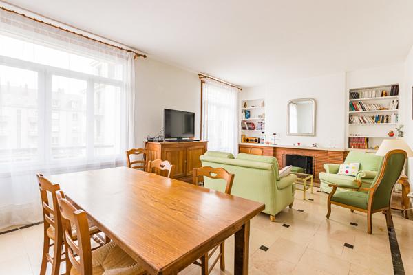 SPLENDIDE APPARTEMENT. LES HALLES DE TOURS