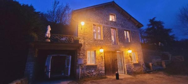 Maison à BARRE-DES-CEVENNES, 48400 - 6 pièces 167m²