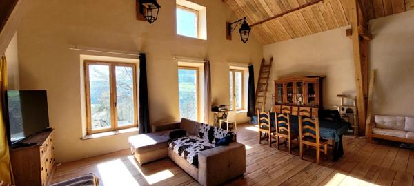 Maison à BARRE-DES-CEVENNES, 48400 - 6 pièces 167m²