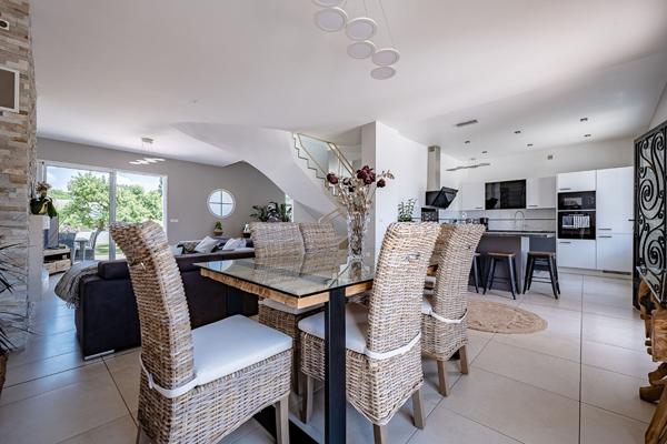 DEMEURE D'EXCEPTION CONTEMPORAINE !!!