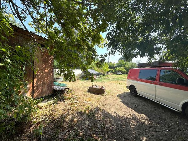 Terrain 895 m2