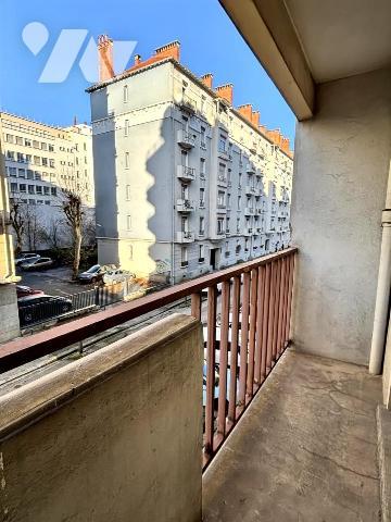 Grenoble, quartier diables bleus, 2P+C en étage, balcon