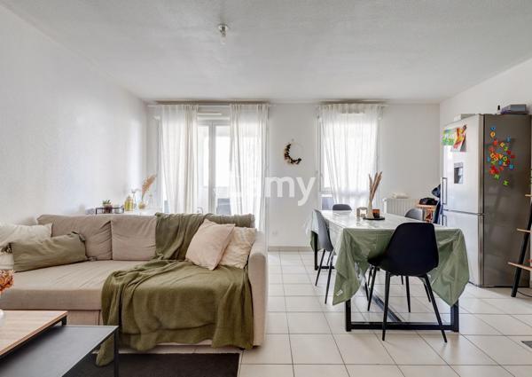 Métro national/parc de bougainville t2 avec terrasse et parking