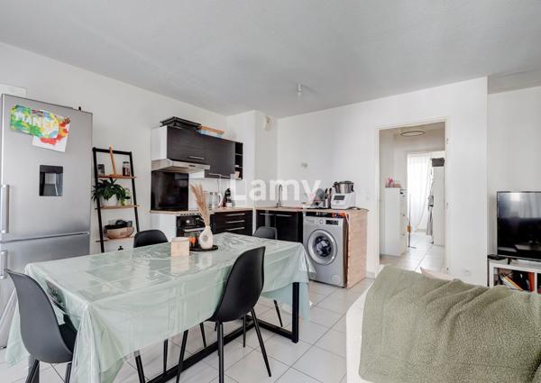 Métro national/parc de bougainville t2 avec terrasse et parking