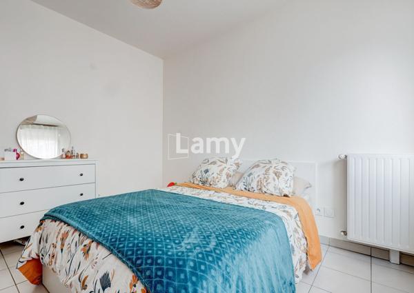 Métro national/parc de bougainville t2 avec terrasse et parking