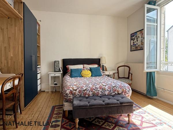 ORLEANS Dunois,  appartement bourgeois T5 a vendre, grand garage, cave, petite copropriéte, cour commune, exclusivité.