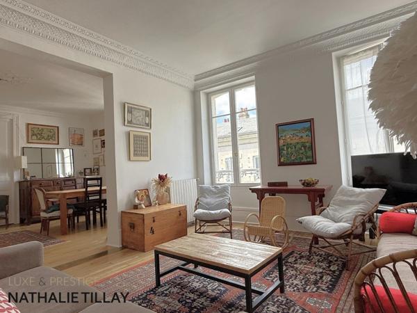 ORLEANS Dunois,  appartement bourgeois T5 a vendre, grand garage, cave, petite copropriéte, cour commune, exclusivité.