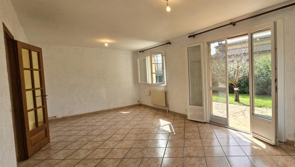 Sorgues (84700) Secteur ROUTE DE CHATEAUNEUF- MAISON PLAIN PIED 78m² - TERRAIN 378M² - GARAGE
