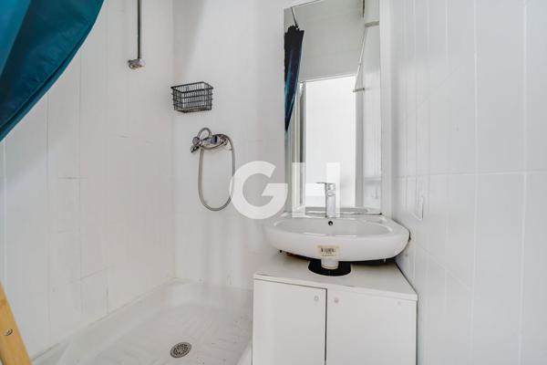 Maraîchers - deux pièces lumineux niché au 5ème étage