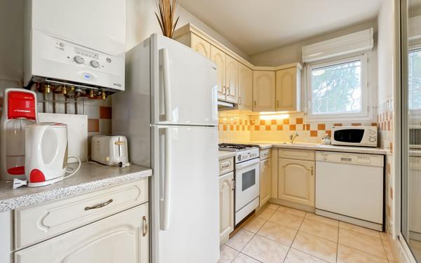 Appartement à vendre    2 pièces • 47,53 m2 Fréjus