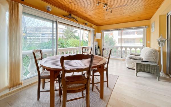 Appartement à vendre    2 pièces • 47,53 m2 Fréjus