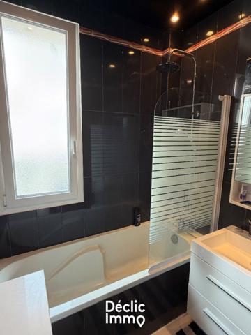 Vente maison individuelle Rochefort, 91m² 6 pièces 270 000€ avec garage