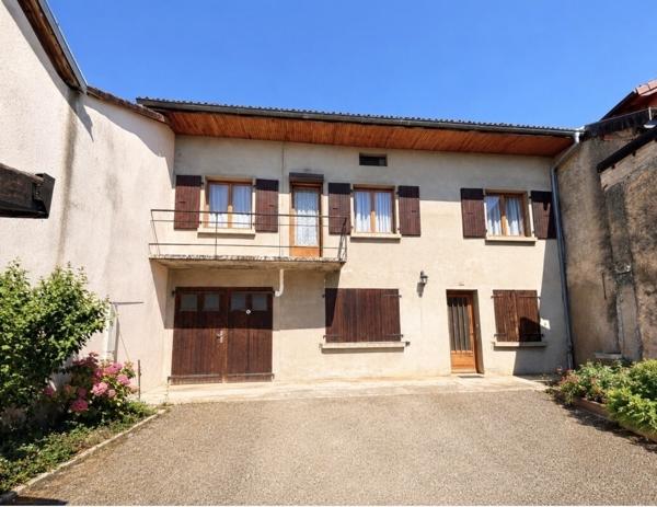 Maison 9p 227m2 avec garage et jardin