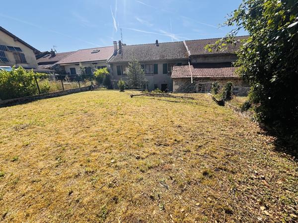 Maison 9p 227m2 avec garage et jardin