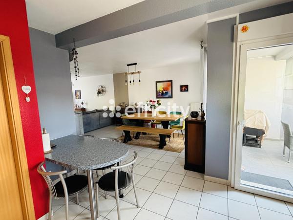 Maison
         5 pièces
        - 105 m² Exclusivité 274 500 € *