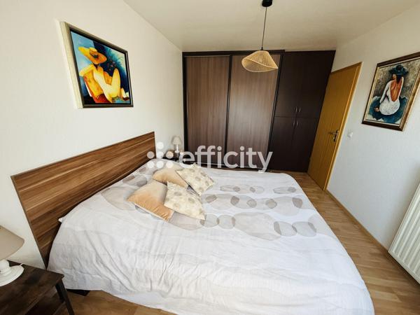 Maison
         5 pièces
        - 105 m² Exclusivité 274 500 € *