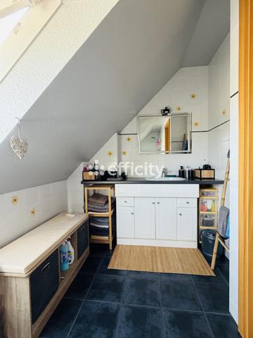 Maison
         5 pièces
        - 105 m² Exclusivité 274 500 € *