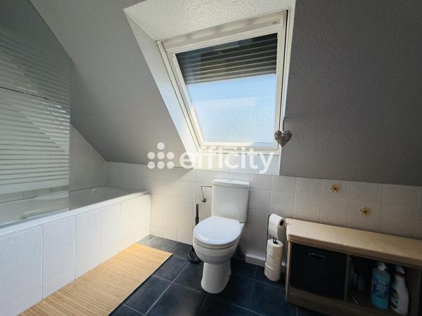 Maison
         5 pièces
        - 105 m² Exclusivité 274 500 € *