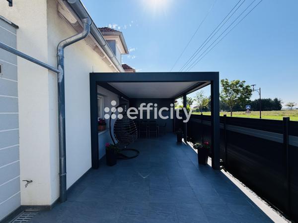 Maison
         5 pièces
        - 105 m² Exclusivité 274 500 € *