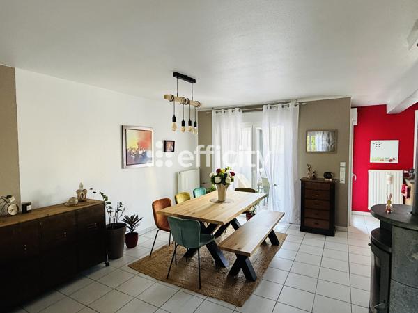 Maison
         5 pièces
        - 105 m² Exclusivité 274 500 € *